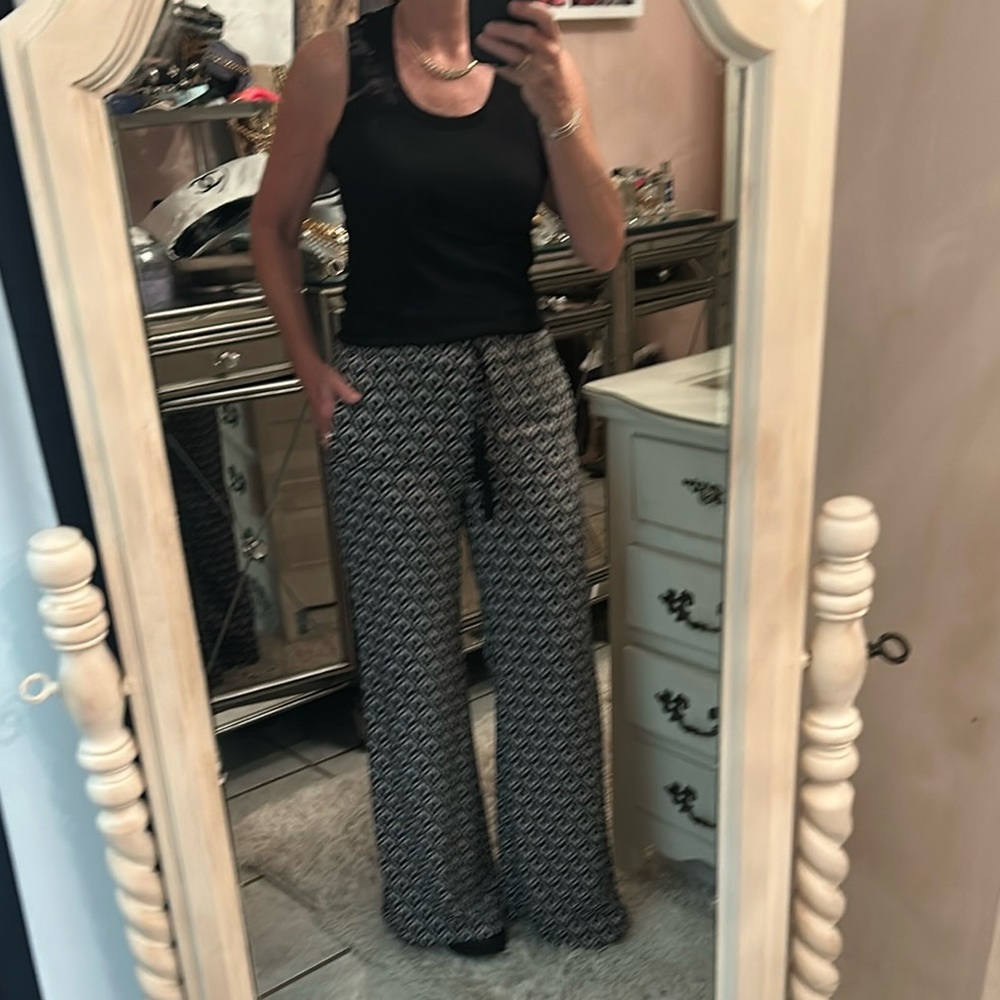 Cute palazzo style stretch pamts